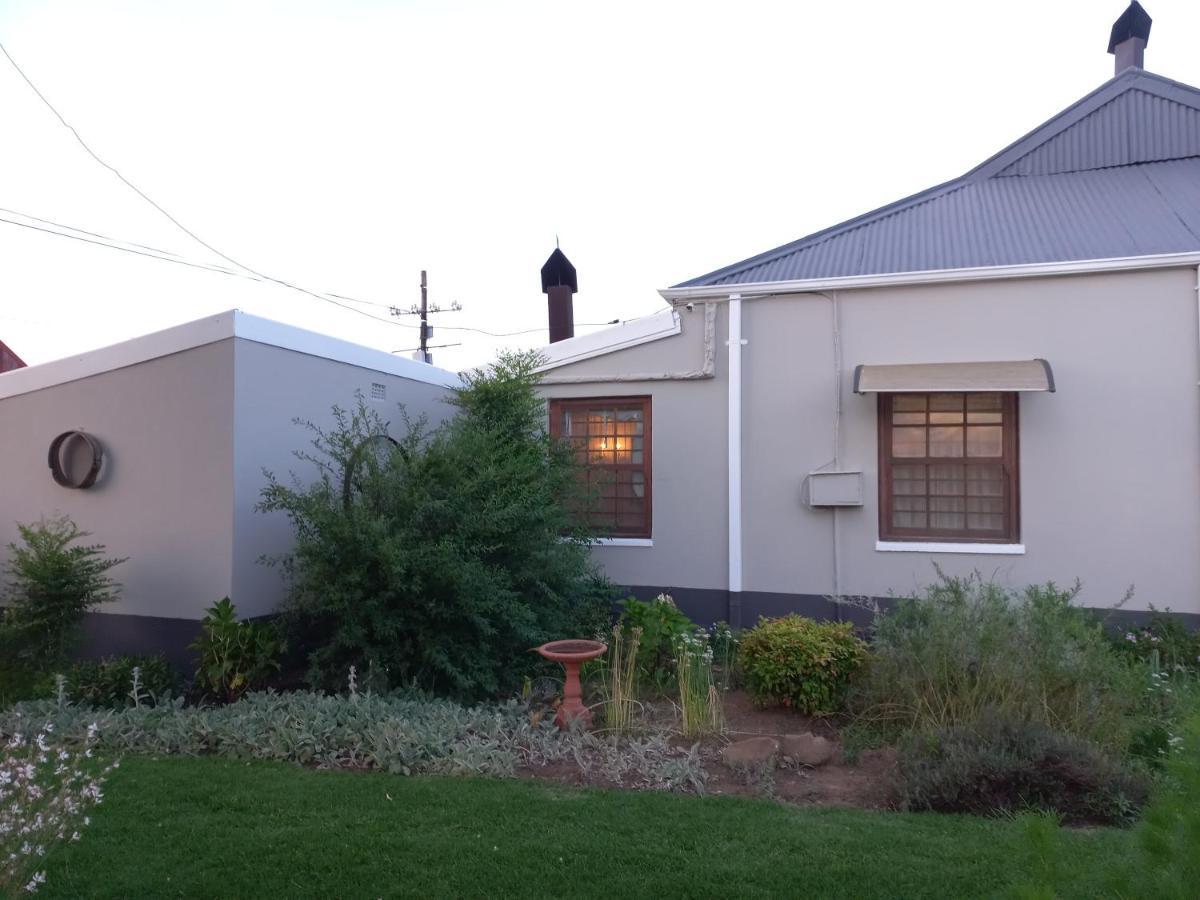 Dekotzenhof Hotel Wakkerstroom ภายนอก รูปภาพ